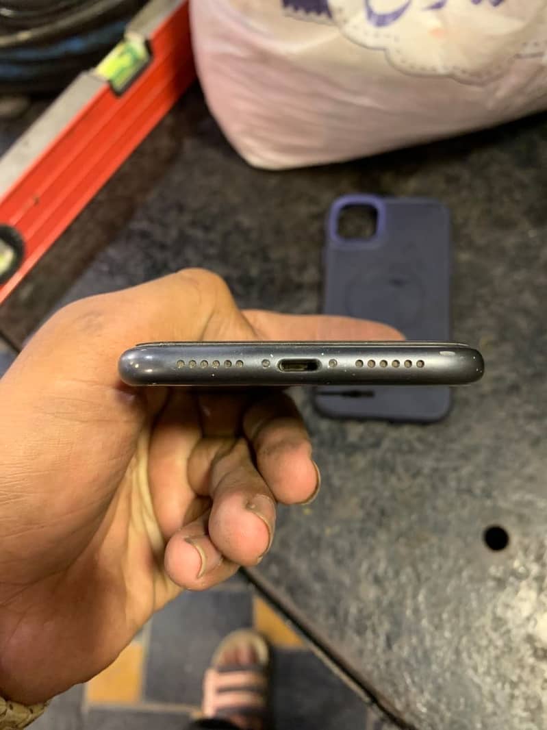 Apple iPhone 11 5