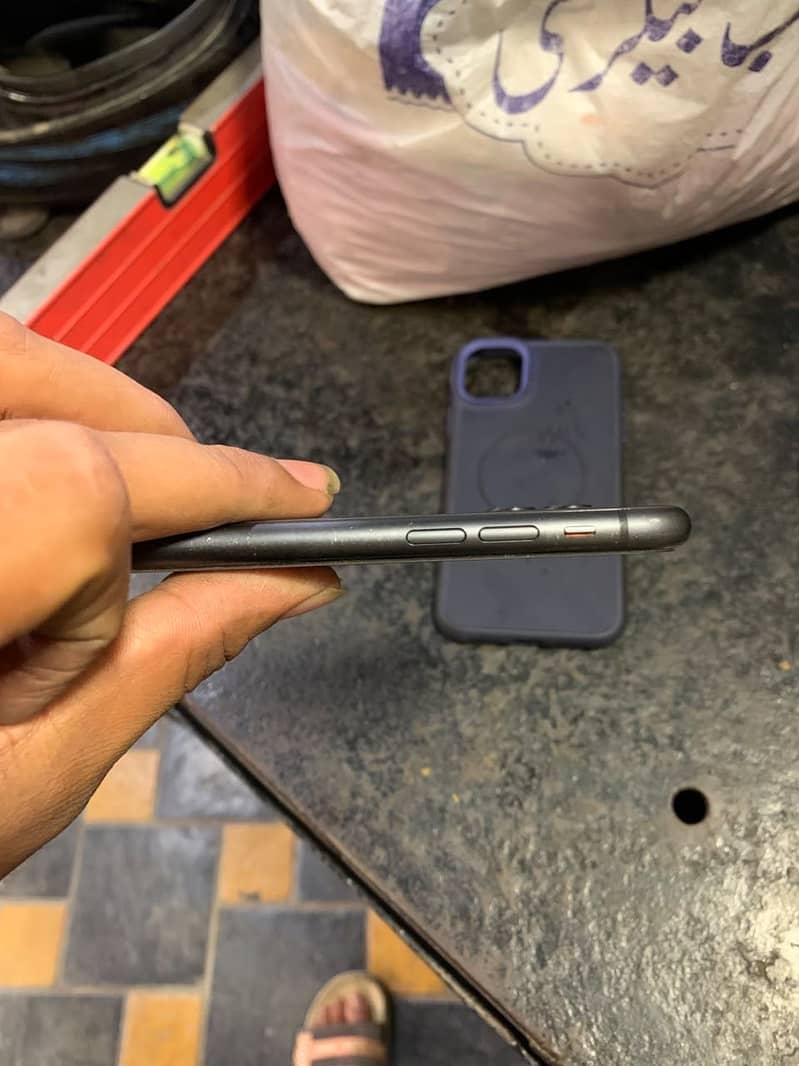 Apple iPhone 11 6