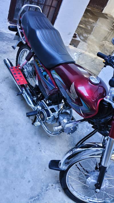 Honda CD 70 2024