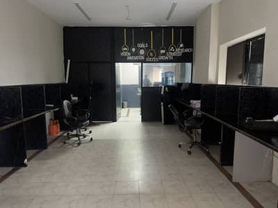 560 Sqft Semi Furnished Office For Rent Main Boulevard Gulberg.