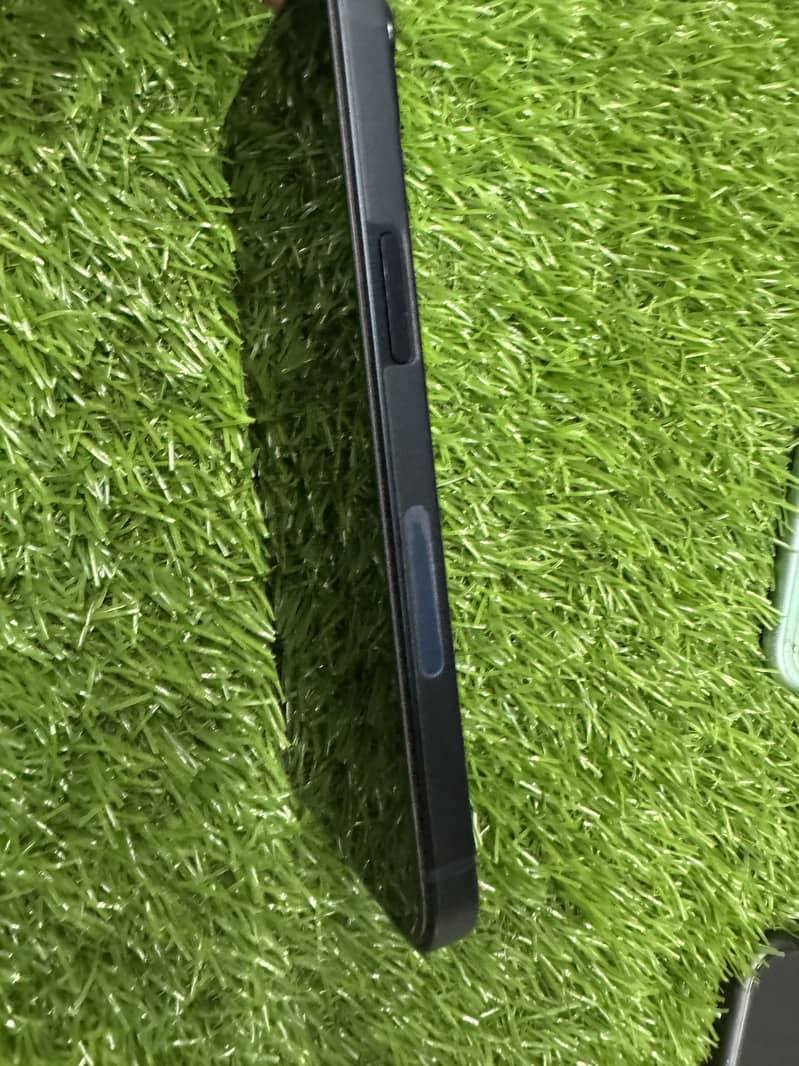 Apple iPhone 14 5