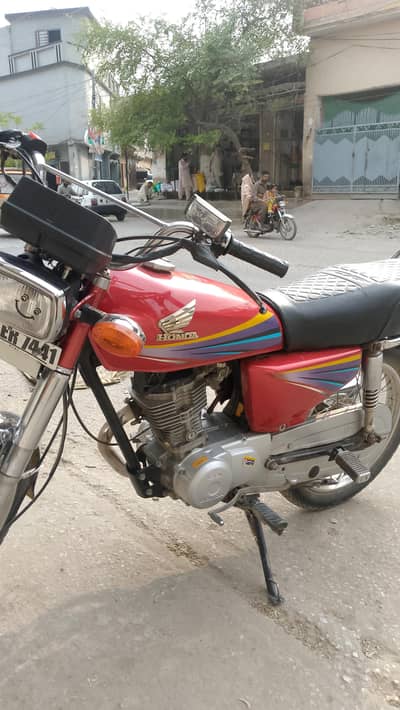 Honda 125 Lahore number ha bio available