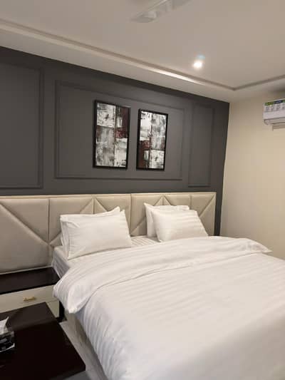 Stylish Studio Apartment Parkhouse Gulberg 3 Per Day Rent