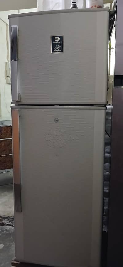 dawalance fridge with freezer