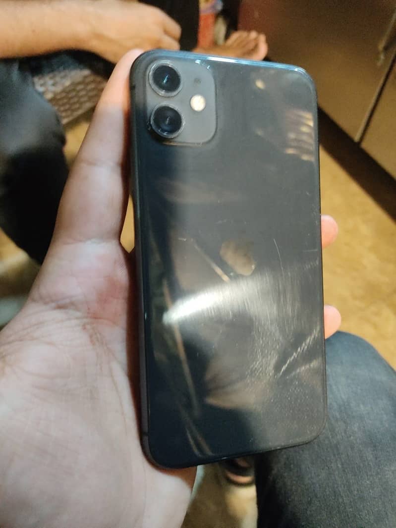 Apple iPhone 11 4