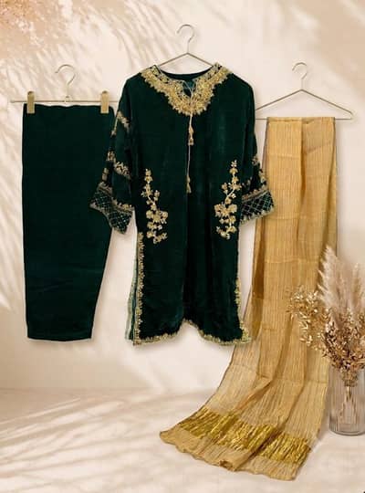 3-Piece Bottle Green Velvet Formal Set