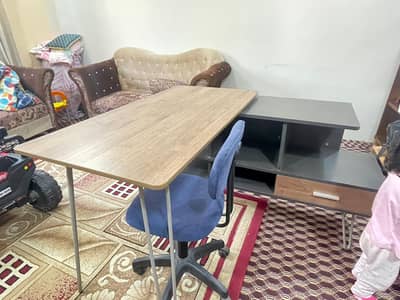 study table with chair