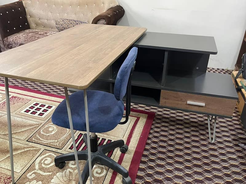 study table with chair 4