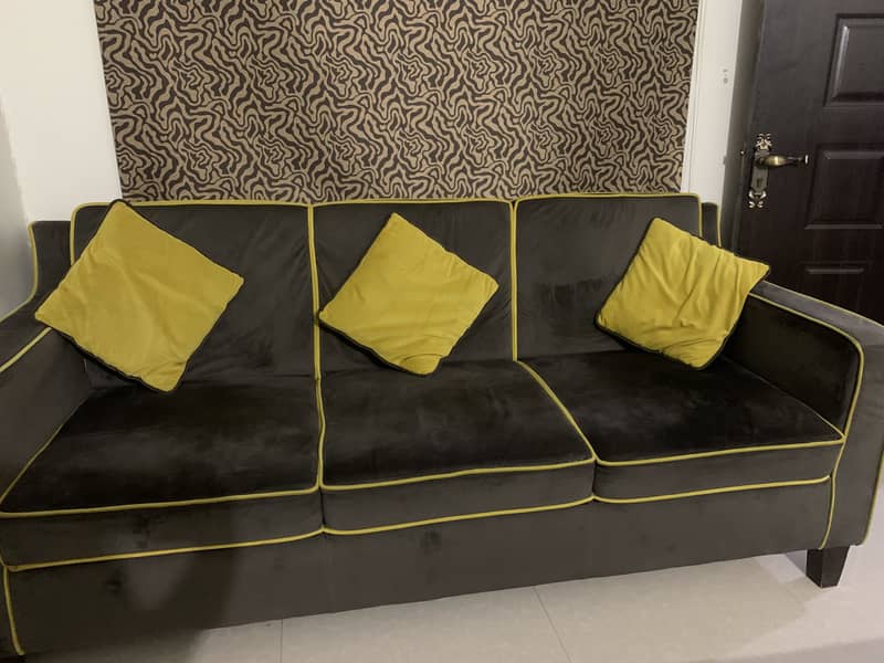 Sofa set 0