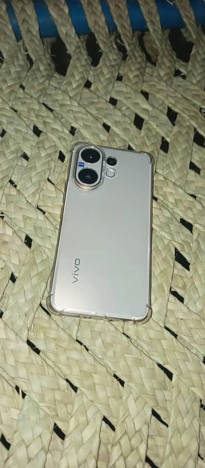 Vivo V 60  12/256gb