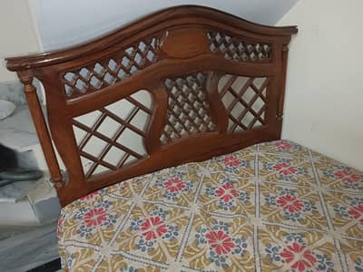Pure Woord Bed