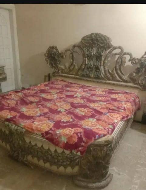 Solid Wooden Bed – Excellent Condition 0