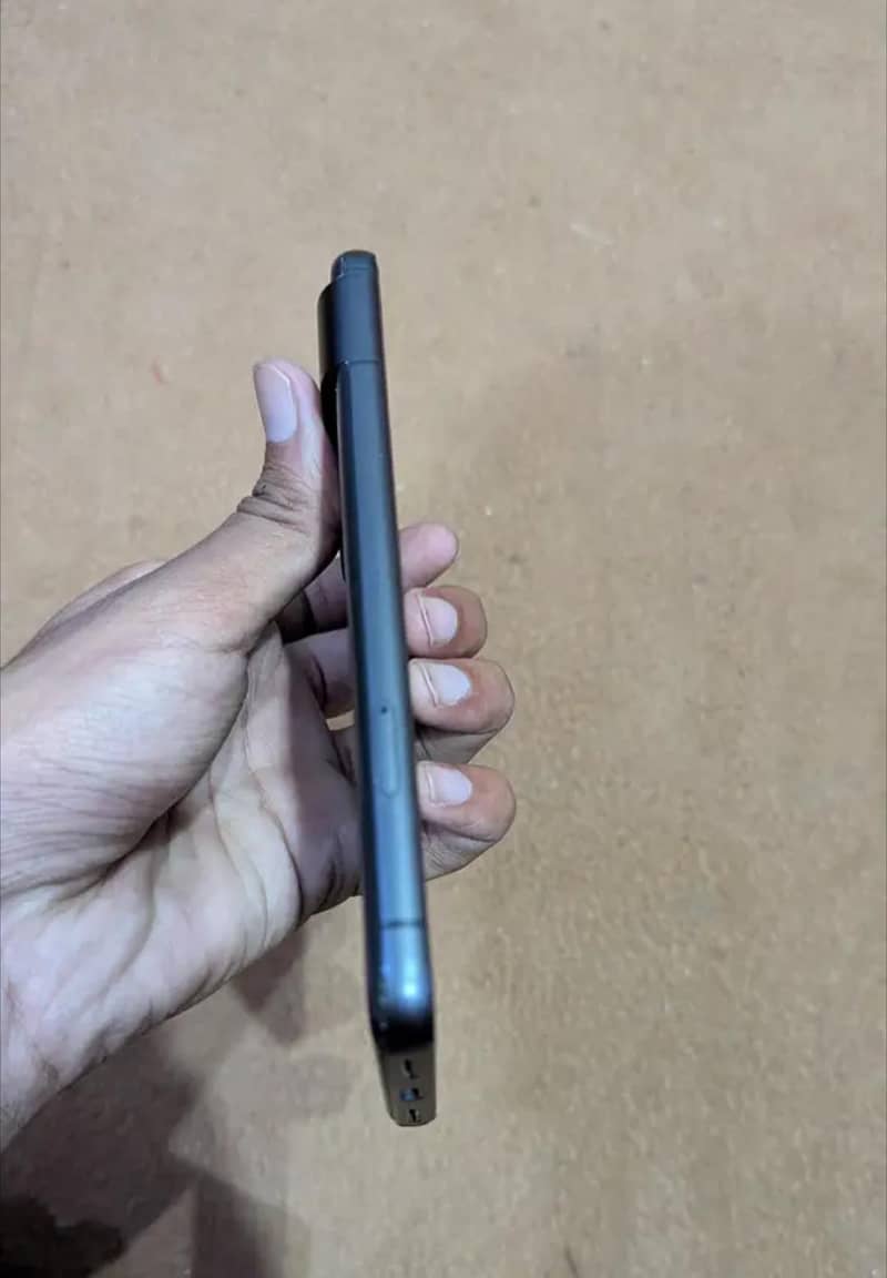 Google Pixel 8 3