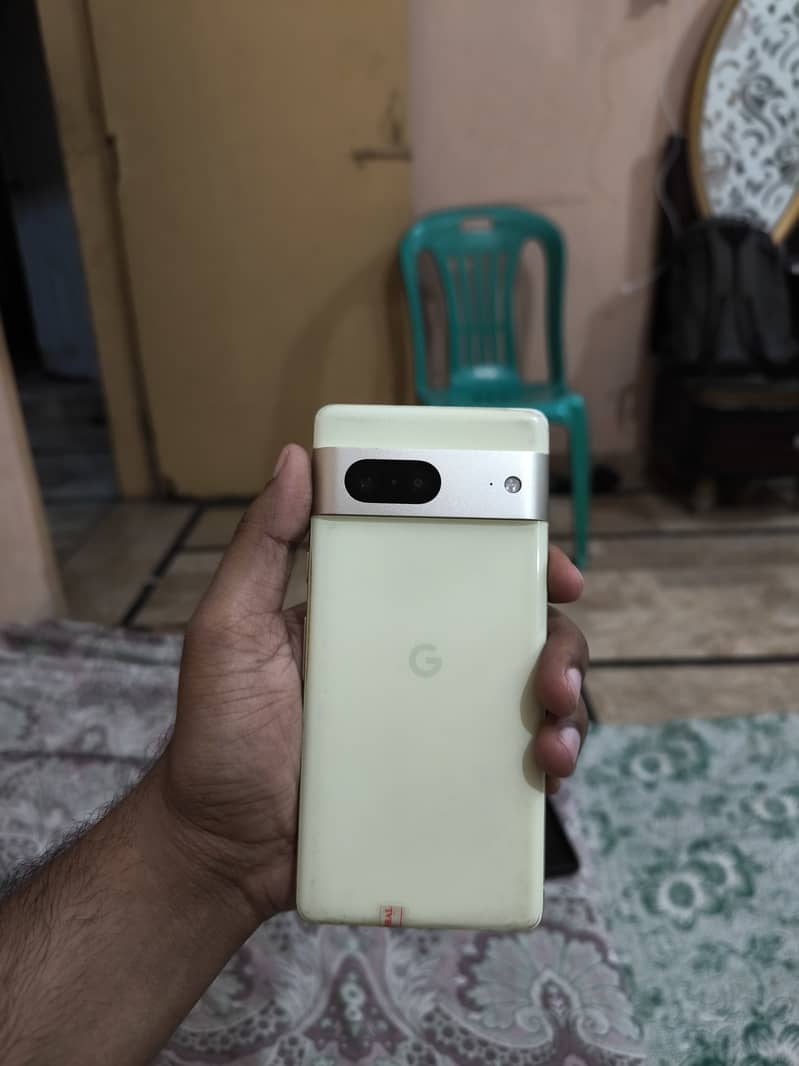 Google Pixel 7 3