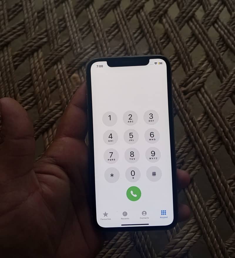 Apple iPhone X 4