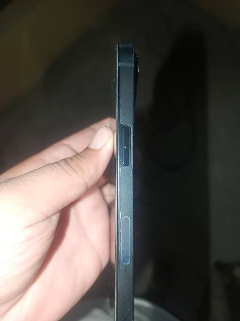Apple iPhone 13 1