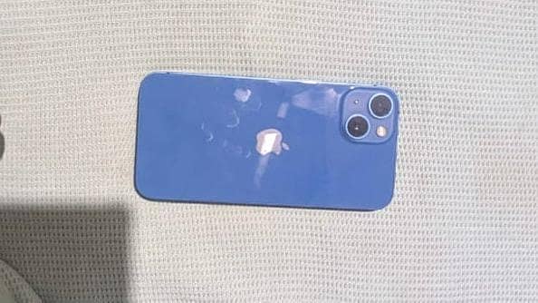 Apple iPhone 13 0