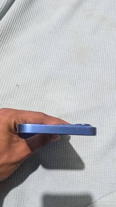 Apple iPhone 13 3