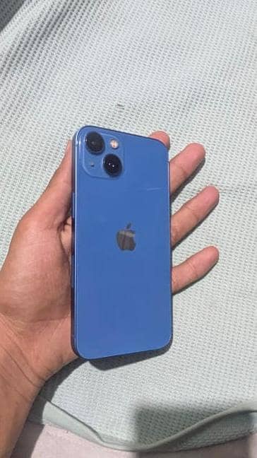 Apple iPhone 13 7