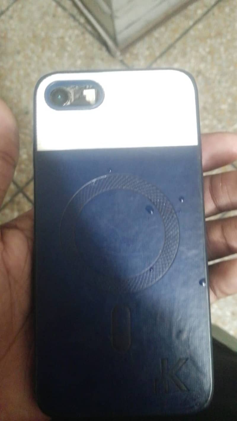 Apple iPhone 8 0