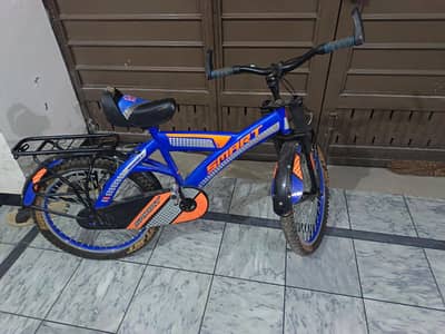 It's used cycle but not broken good in condition and neat and clean