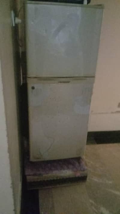 Double Door Refrigerator – Not Working | For Repair or Spare Parts