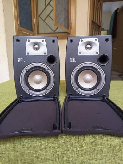 JBL Northridge series n 24