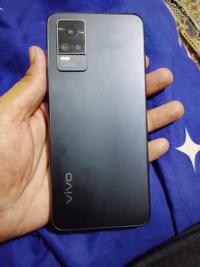 Vivo V21e 8/128 with 44w charger with box