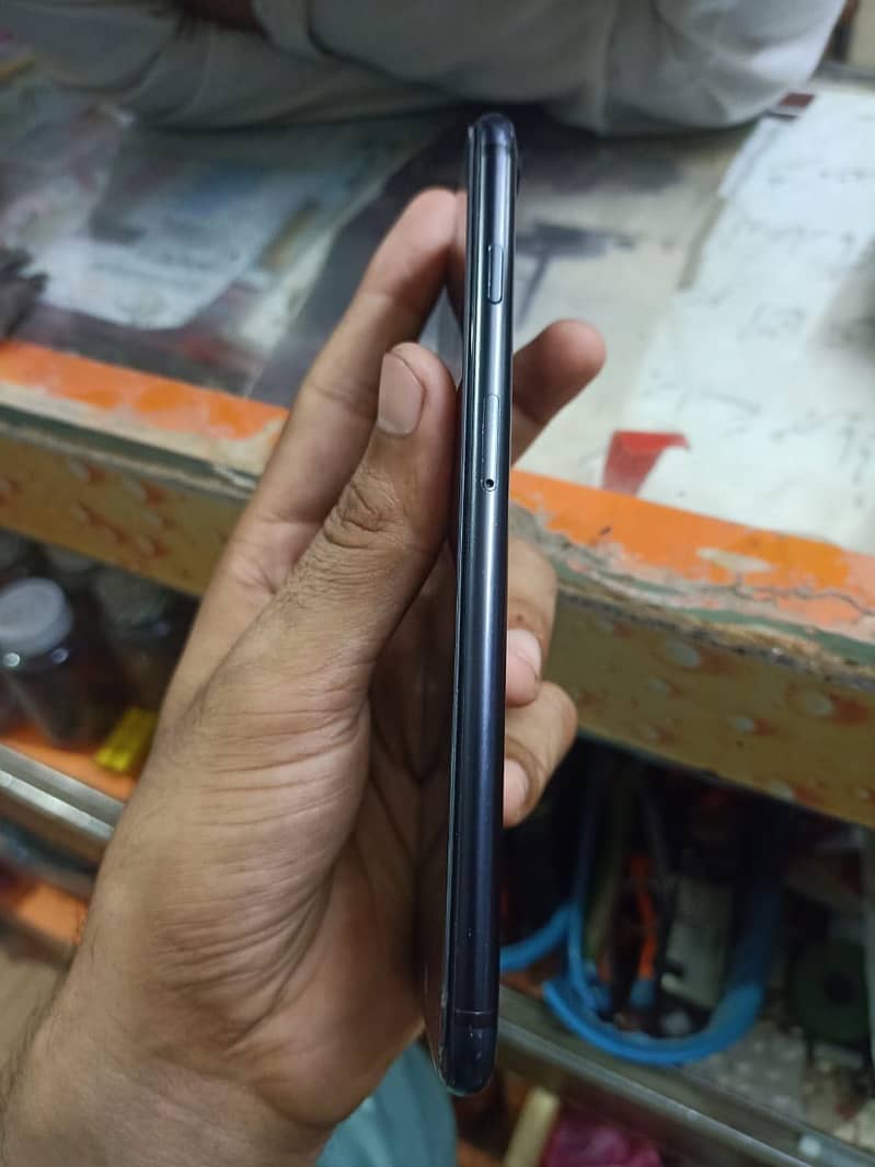 Apple iPhone 7 Plus 1
