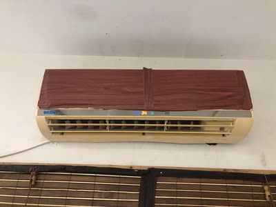 1.5 Ton Spilit AC , working condition, can be checked its installed