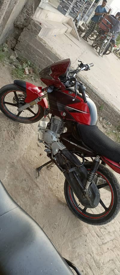Yamaha ybr 2016 model Rs 185000