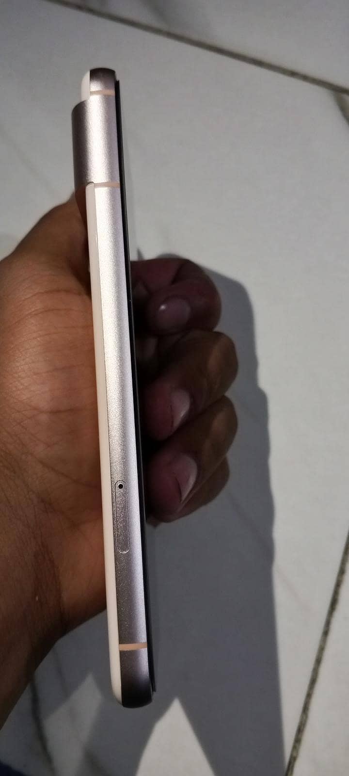 Google Pixel 8 2