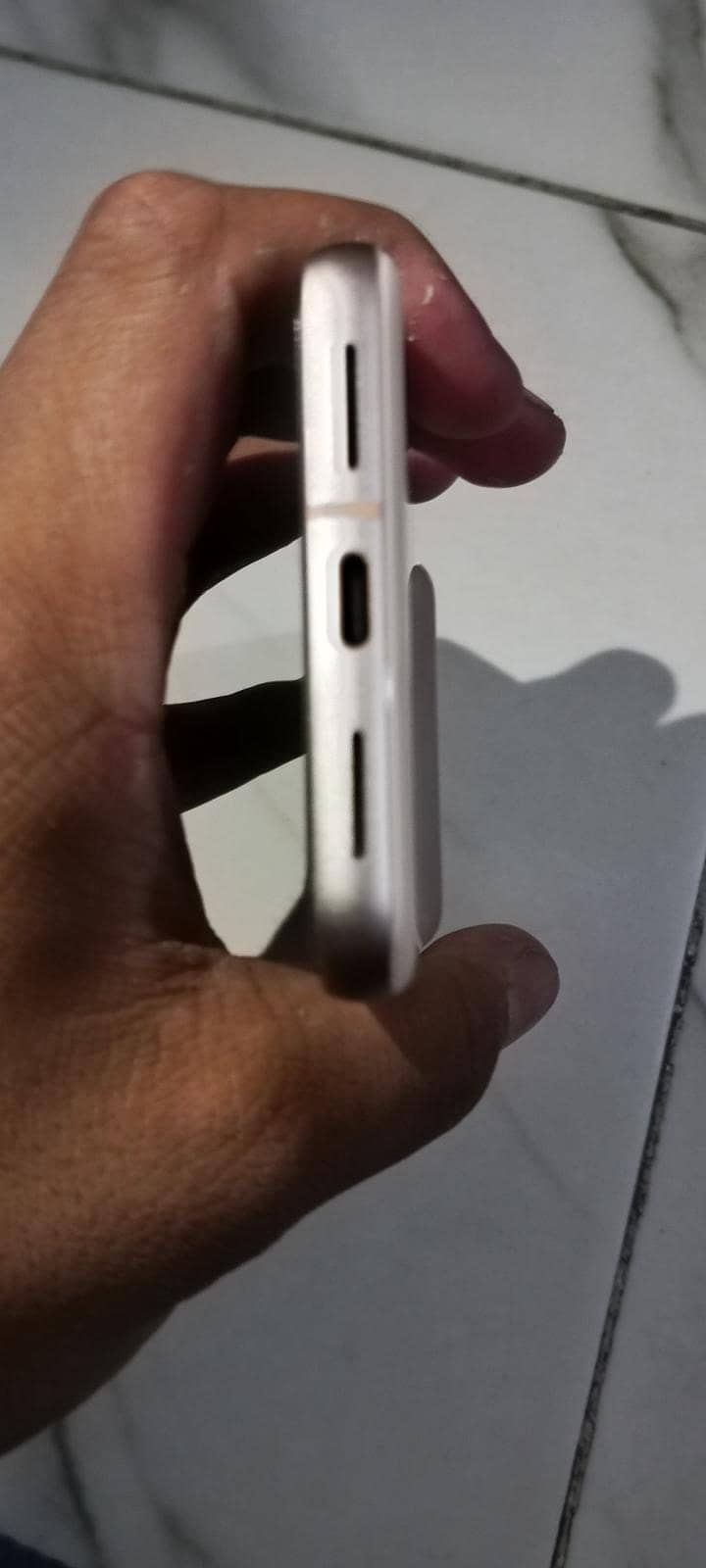 Google Pixel 8 4