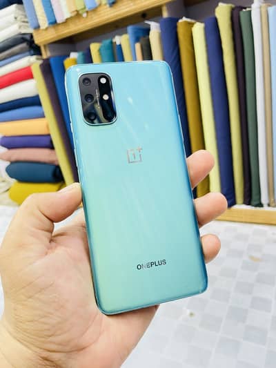 One plus 8t seald piece dual sim approve.  03108059417