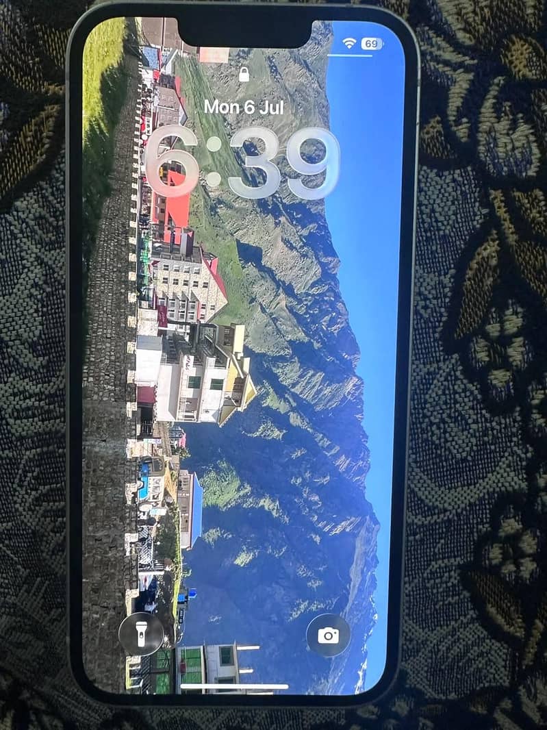 Apple iPhone 14 3