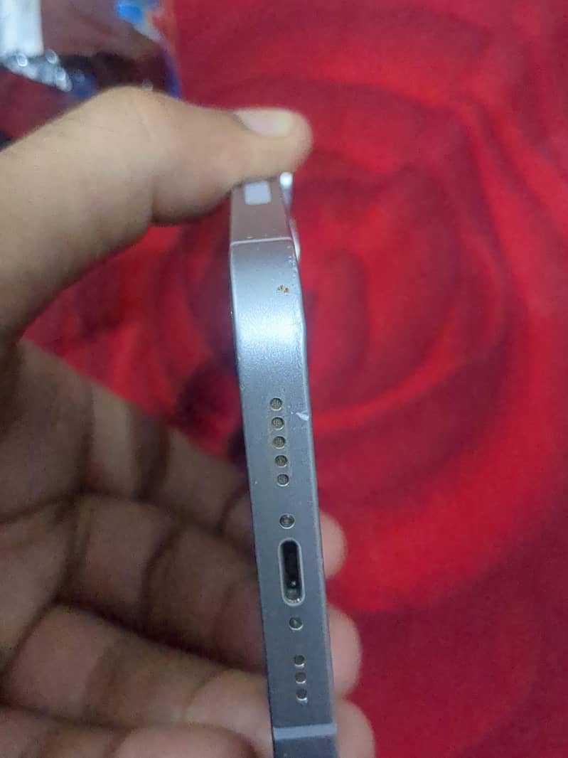 Apple iPhone 14 5
