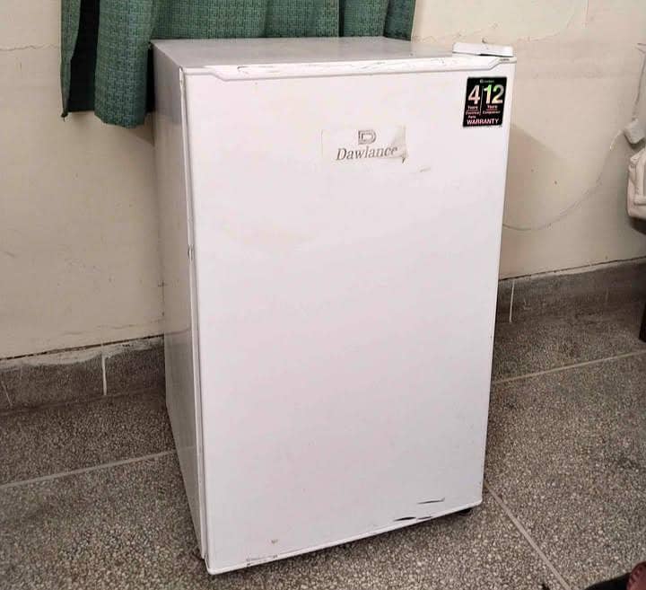 Mini Fridge 0