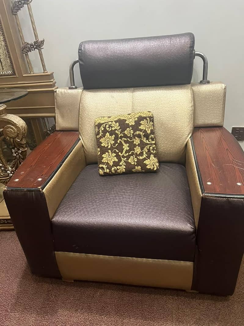 good condition sofa set 0
