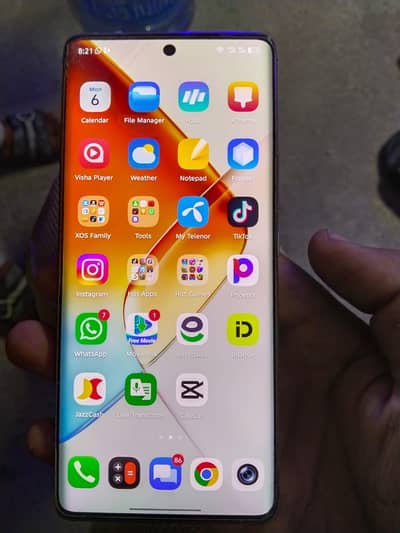 Infinix Note 40 Pro 12+16 ram room 256