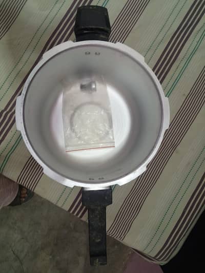 SK Pressure cooker