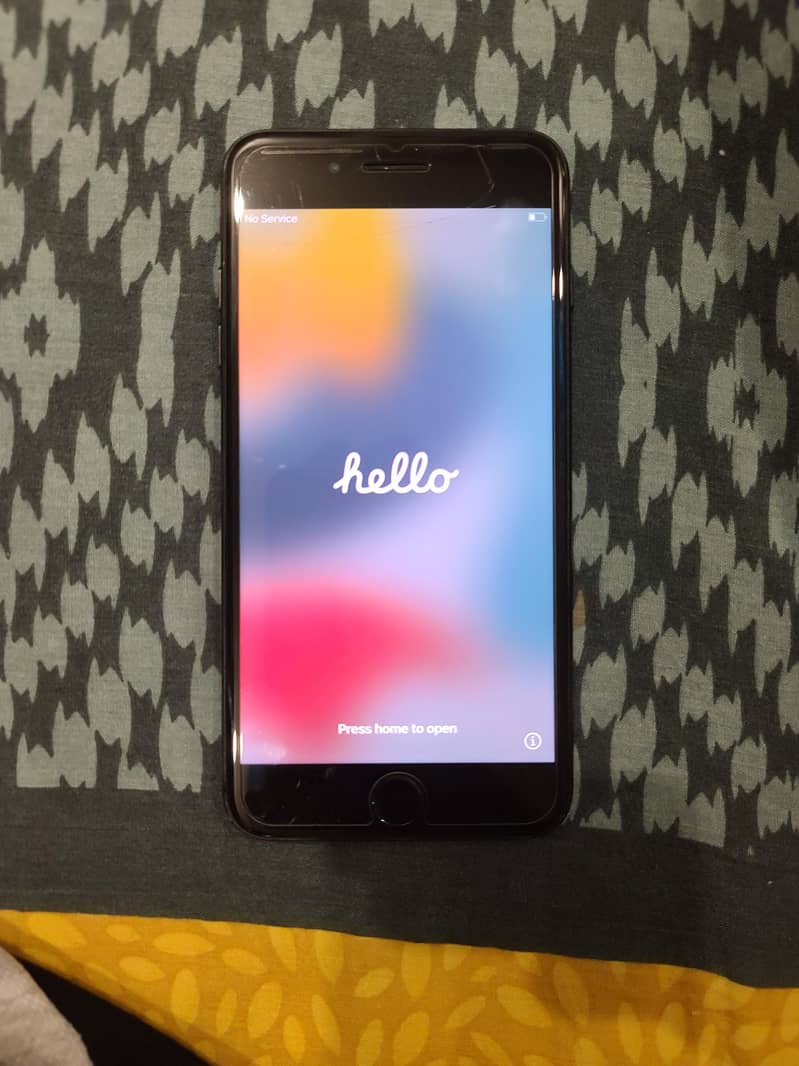 Apple iPhone 7 Plus 0