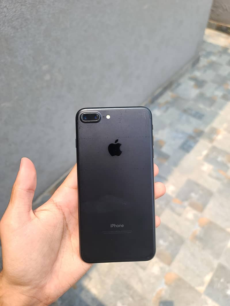 Apple iPhone 7 Plus 3