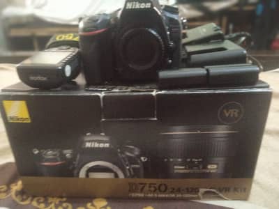 Nikon D750 Body + N-trigger + 2 charger + 2 batterys with Box