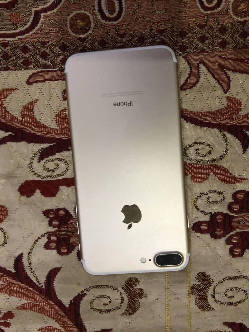 Apple iPhone 7 Plus 0