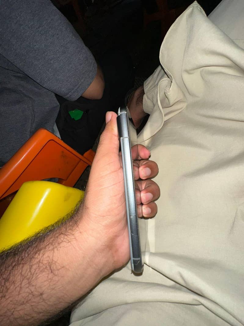 Google Pixel 8 3