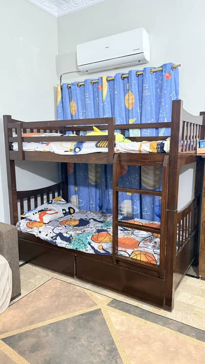 Kids bed