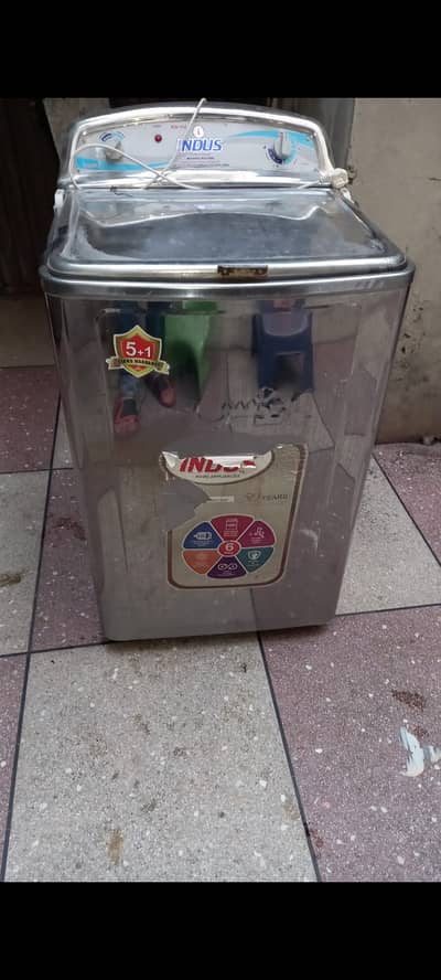 Washing machine for sale (price thori kam ho jaye gi)