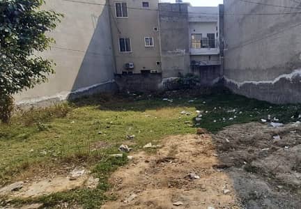 10 marla plot for sale