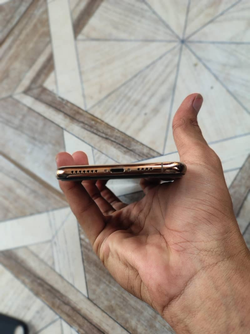 iphone xs max 2