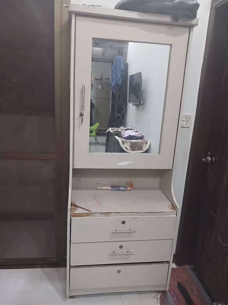King Bed With Dressing Table 5